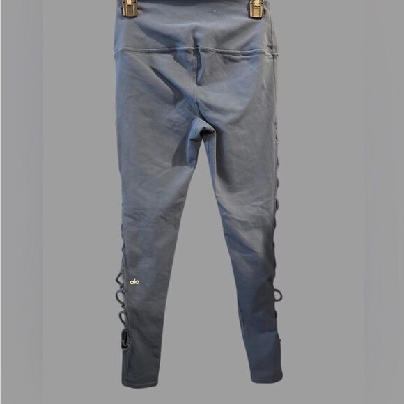 ALO Yoga Interlace Blue Size Medium Womens High Rise Leggings Activewear Stretch - Picture 2 of 8